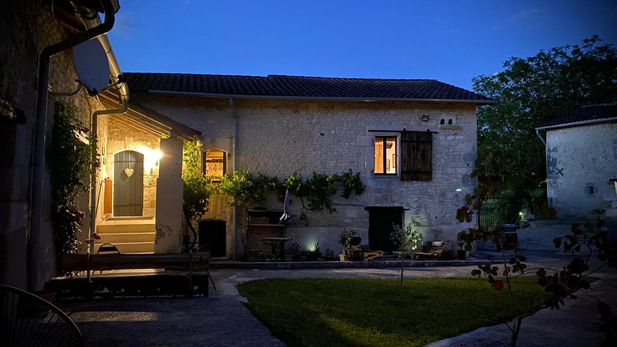 Metairie Des Gacheries Champagne-et-Fontaine Exterior photo